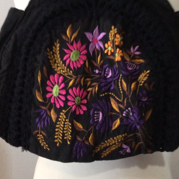 Hobo Black Floral Shoulder/Crossbody Bag - Picture 8 of 9